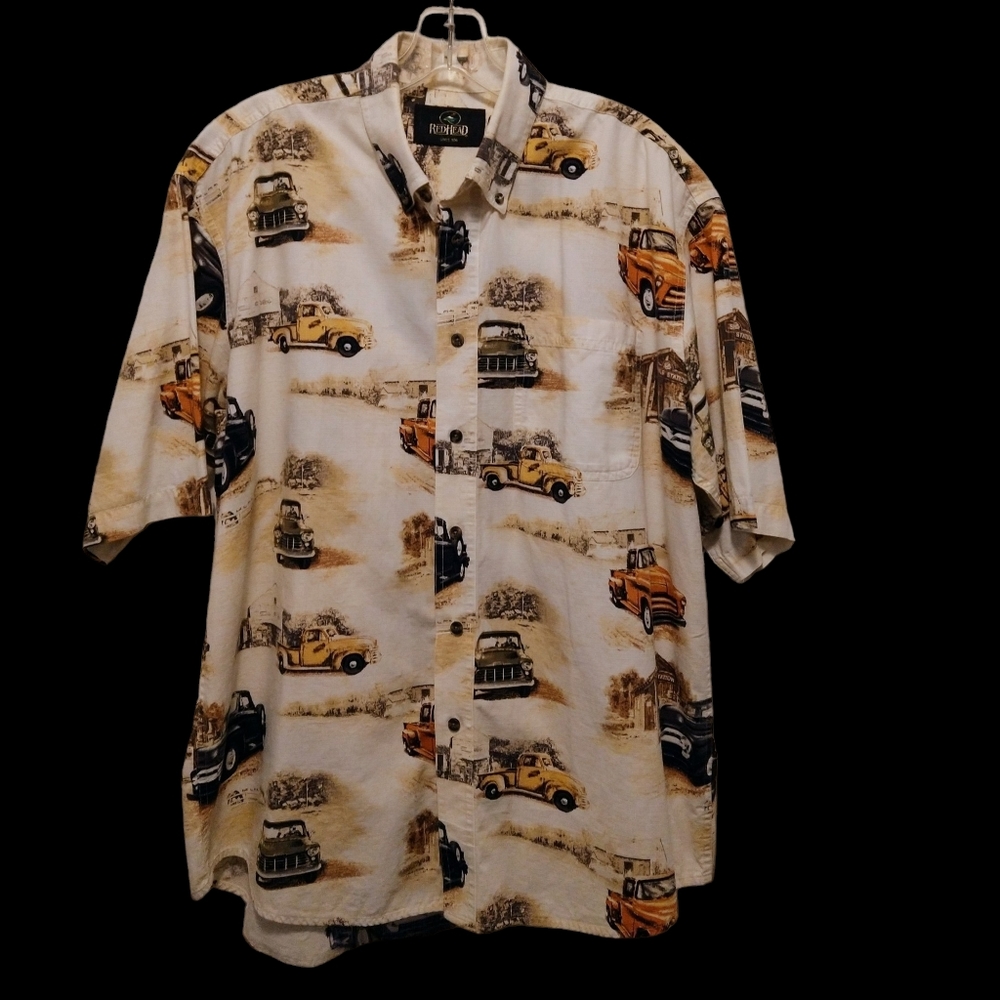 Red Head Casual Size Large S/Sleeve All Over Pickup Truck Design